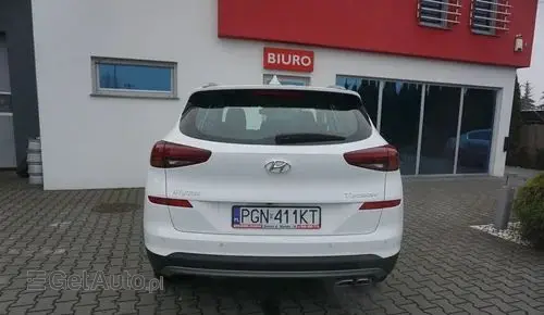 HYUNDAI Tucson 