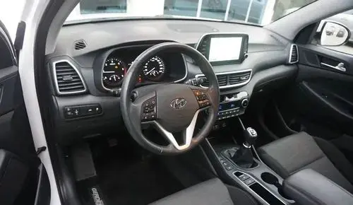 HYUNDAI Tucson 