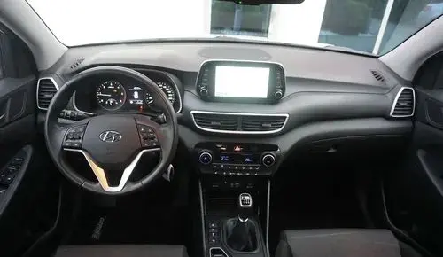 HYUNDAI Tucson 