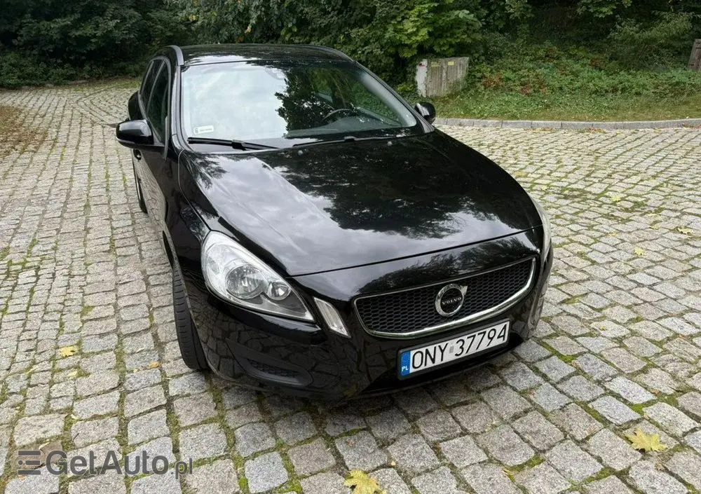 VOLVO V60 D2