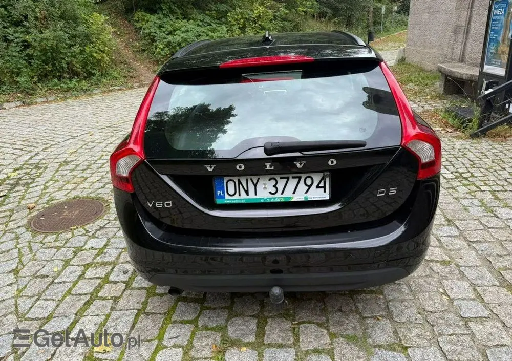 VOLVO V60 D2