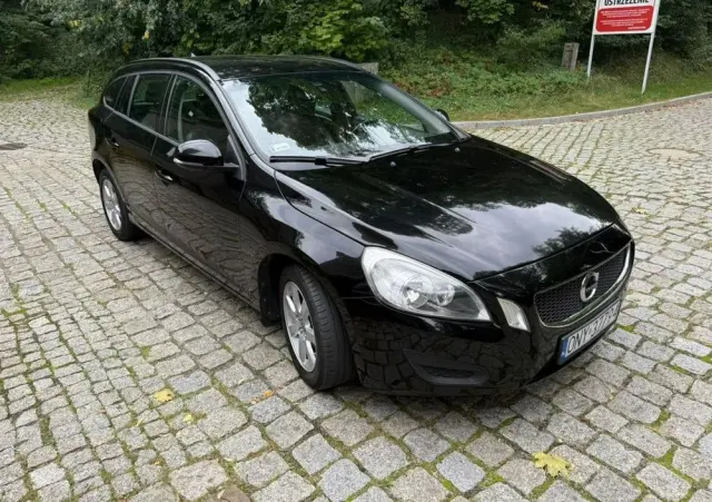 VOLVO V60 D2