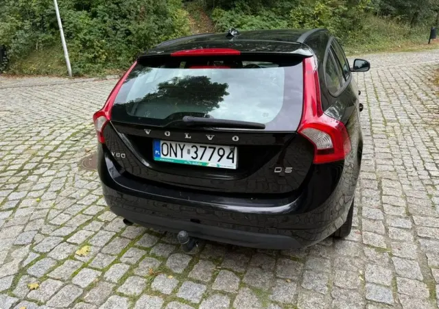 VOLVO V60 D2