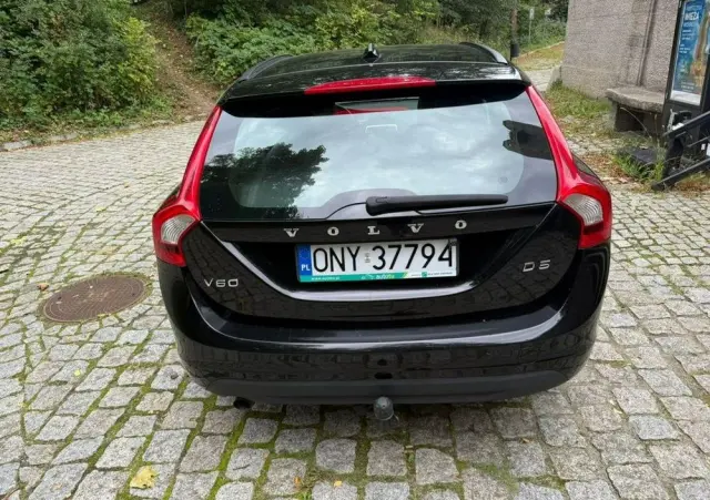 VOLVO V60 D2
