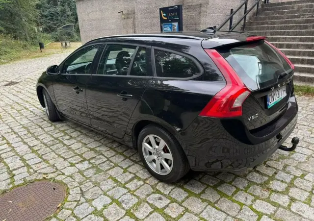 VOLVO V60 D2