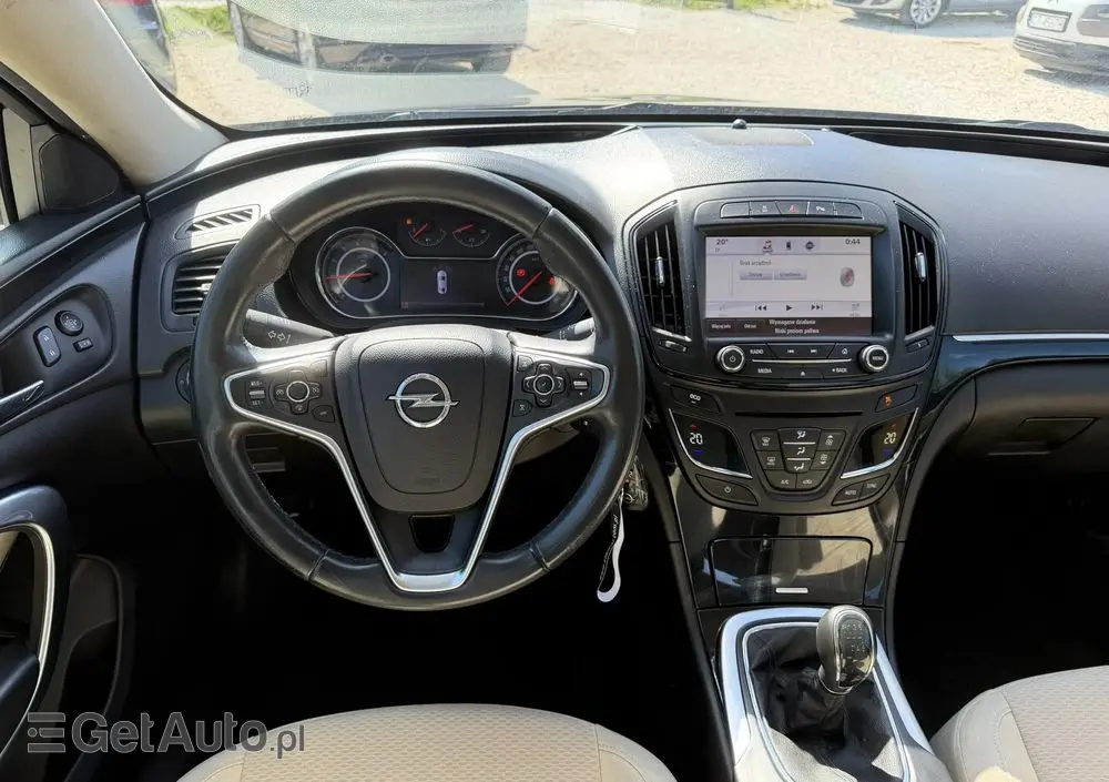 OPEL Insignia 