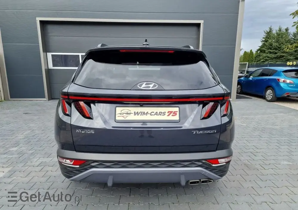 HYUNDAI Tucson 