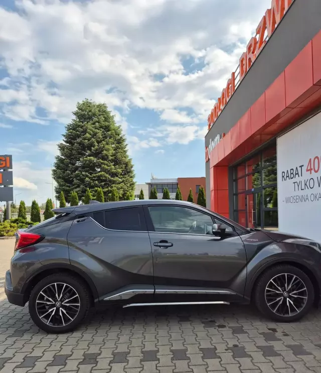 TOYOTA C-HR 