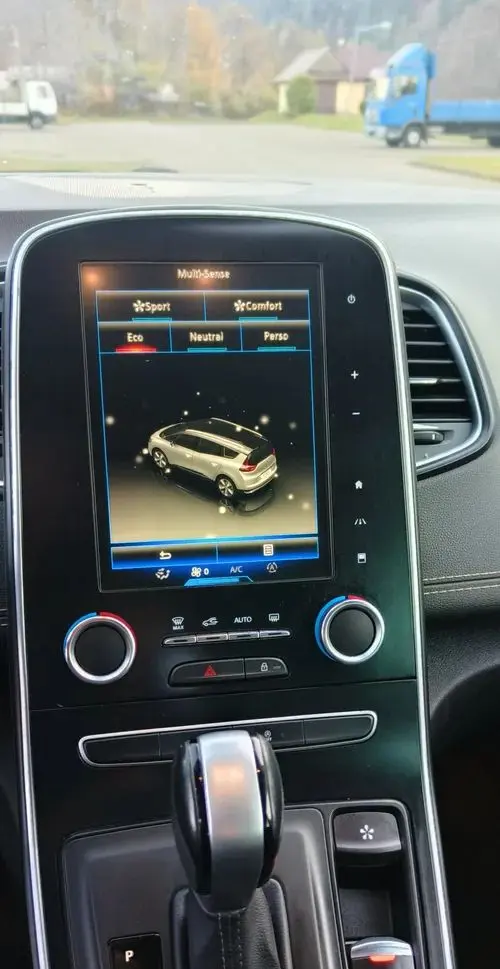 RENAULT Scenic 
