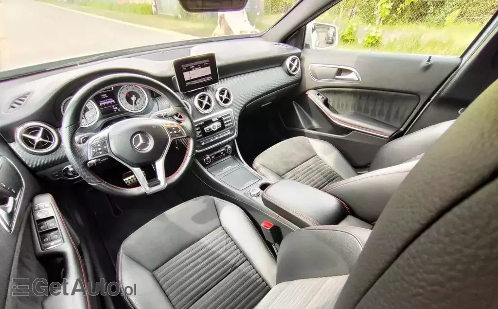 MERCEDES-BENZ Klasa A A 250 (211 KM) Sport DCT