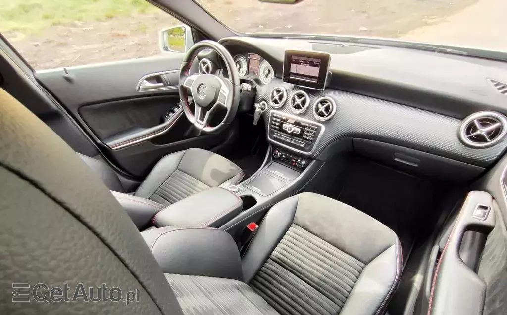 MERCEDES-BENZ Klasa A A 250 (211 KM) Sport DCT