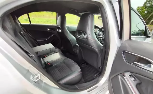 MERCEDES-BENZ Klasa A A 250 (211 KM) Sport DCT