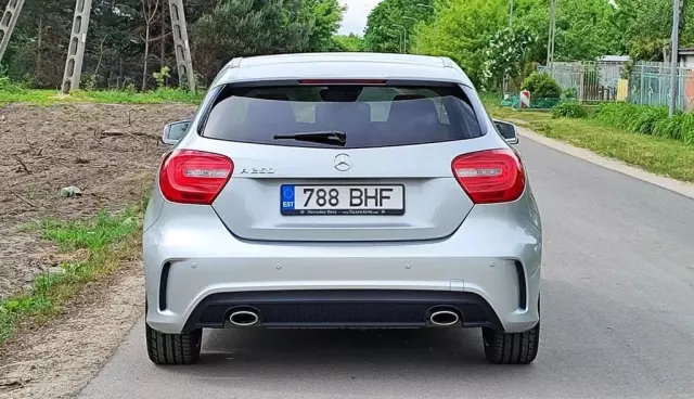 MERCEDES-BENZ Klasa A A 250 (211 KM) Sport DCT