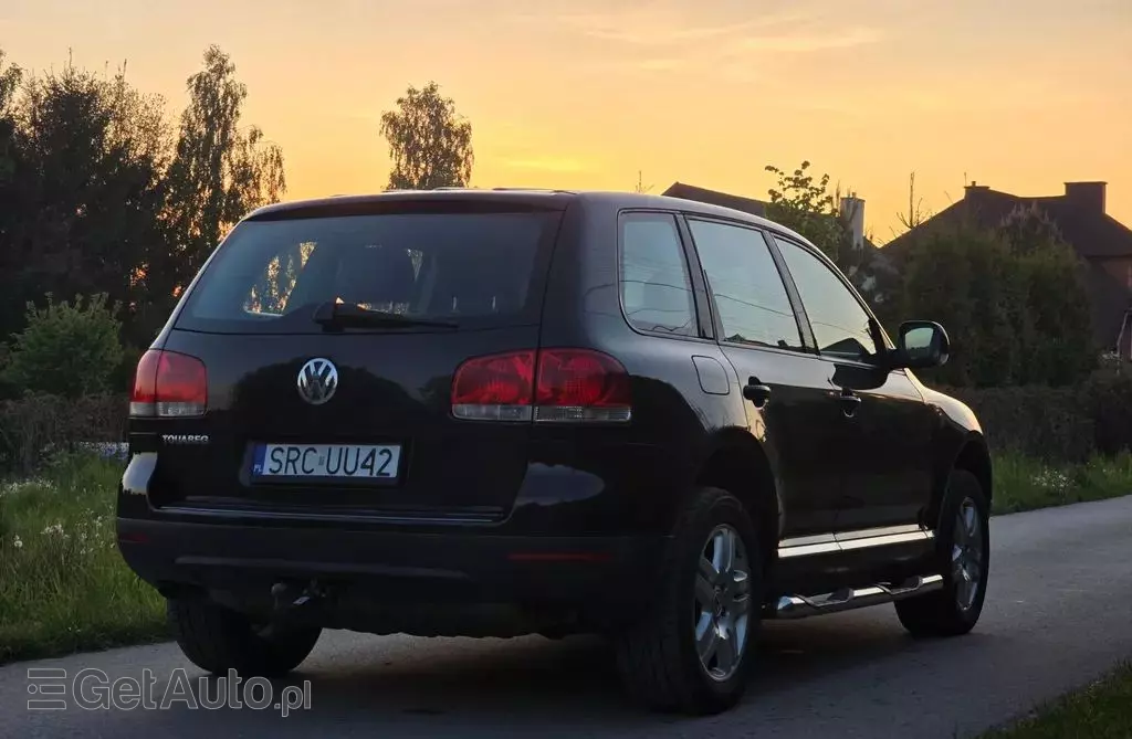VOLKSWAGEN Touareg 