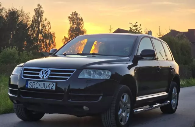 VOLKSWAGEN Touareg 