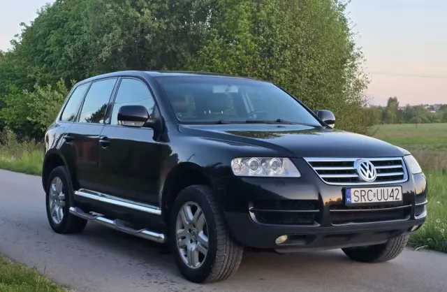 VOLKSWAGEN Touareg 