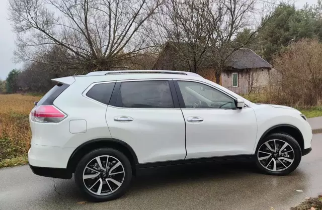NISSAN X-Trail 