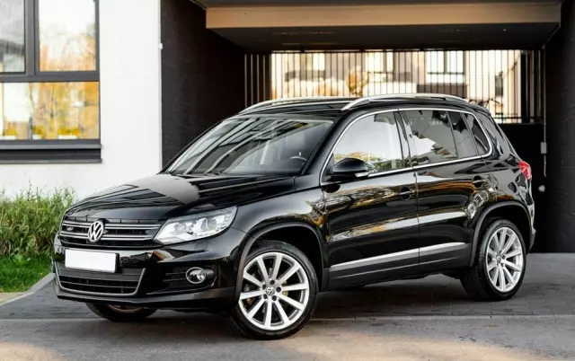 VOLKSWAGEN Tiguan 2.0 TSI 4Mot R-Style DSG