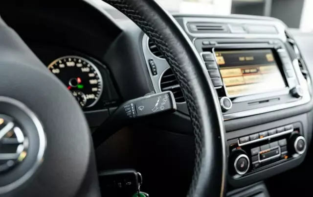 VOLKSWAGEN Tiguan 2.0 TSI 4Mot R-Style DSG