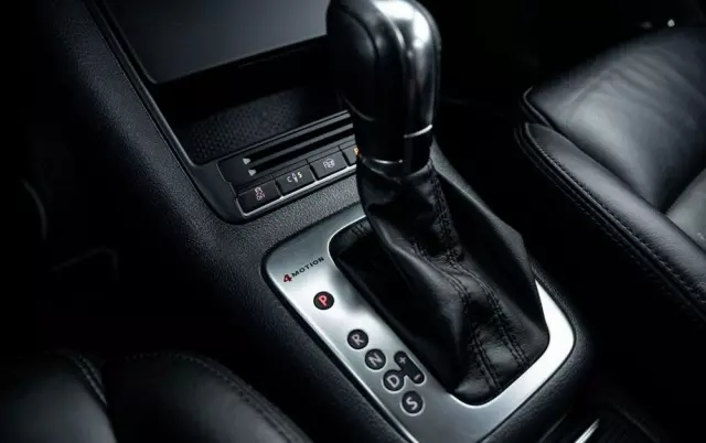 VOLKSWAGEN Tiguan 2.0 TSI 4Mot R-Style DSG