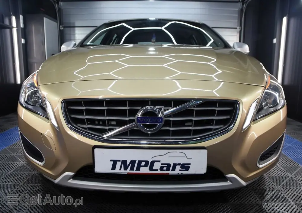 VOLVO V60 D4 Geartronic