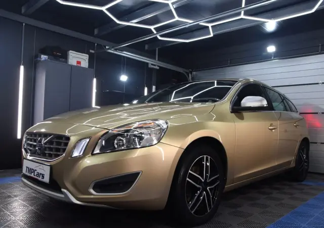 VOLVO V60 D4 Geartronic