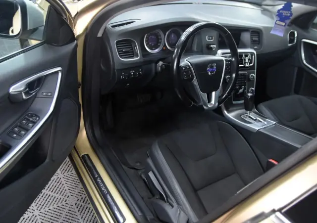 VOLVO V60 D4 Geartronic