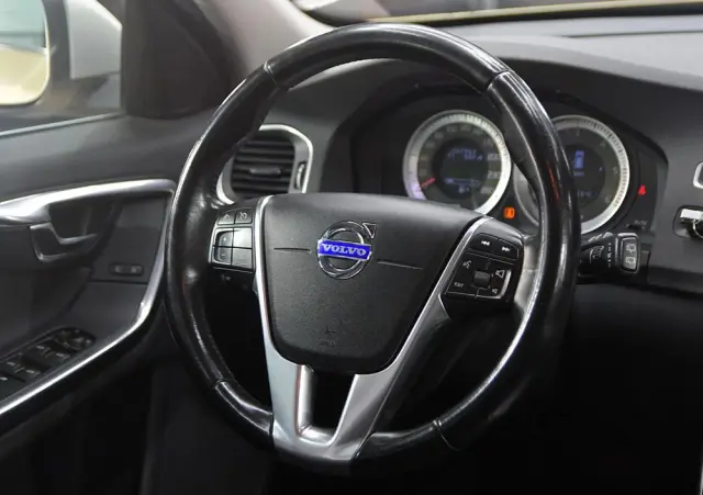 VOLVO V60 D4 Geartronic