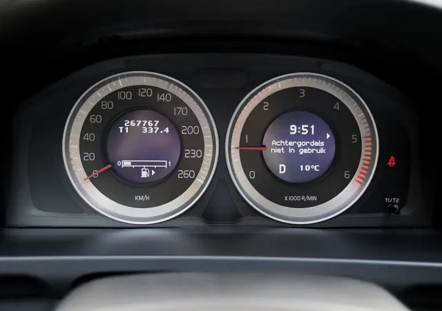 VOLVO V60 D4 Geartronic