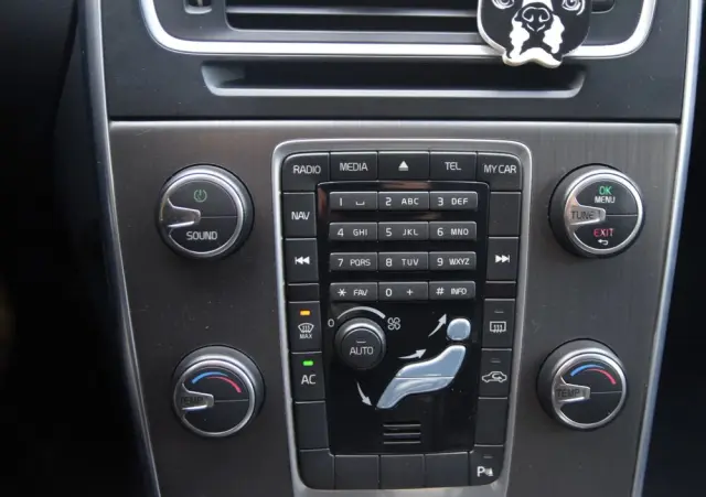 VOLVO V60 D4 Geartronic