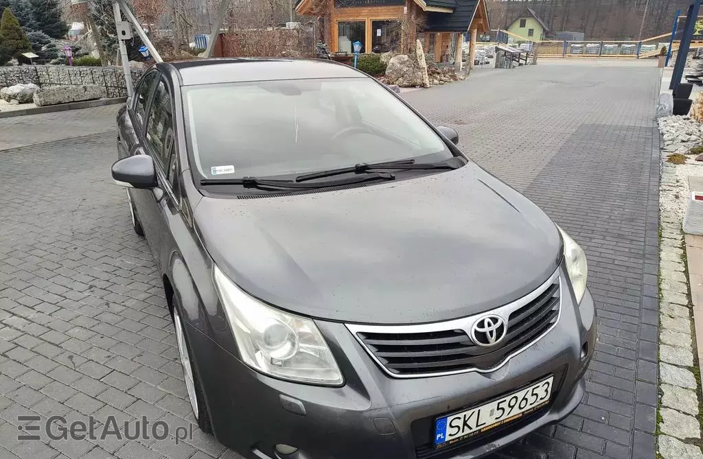 TOYOTA Avensis 