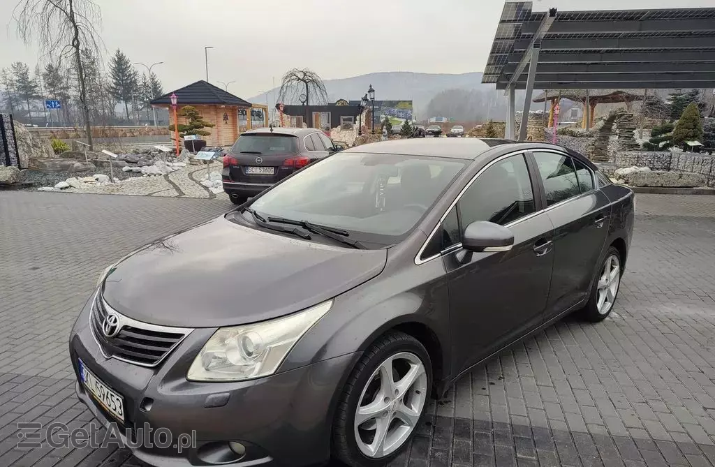 TOYOTA Avensis 