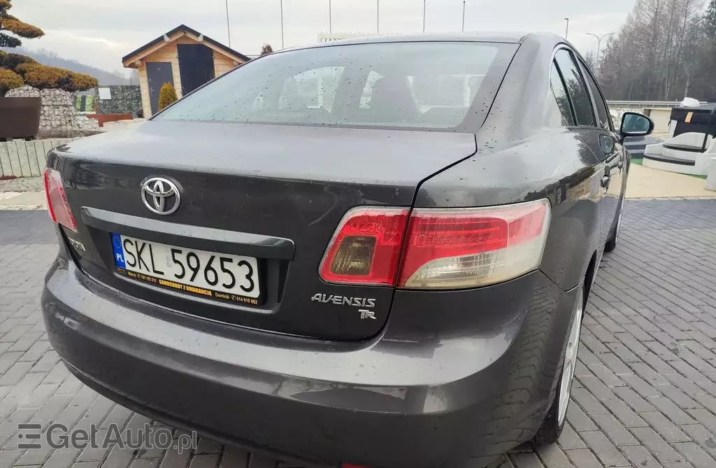 TOYOTA Avensis 