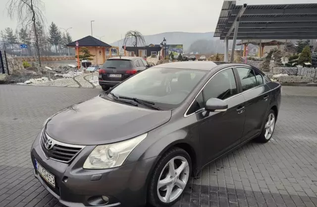 TOYOTA Avensis 