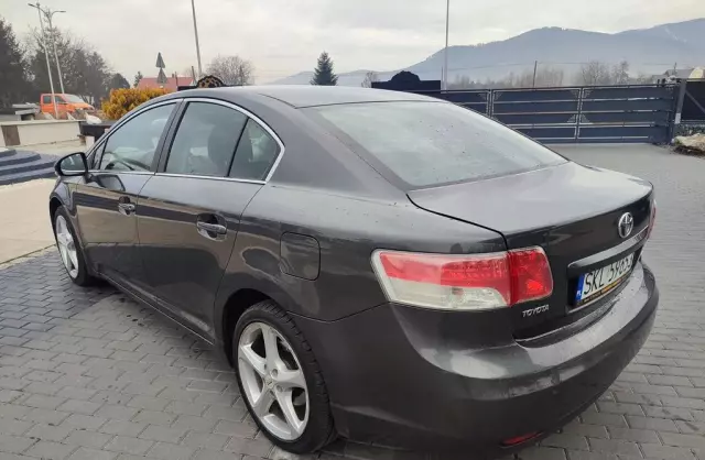 TOYOTA Avensis 