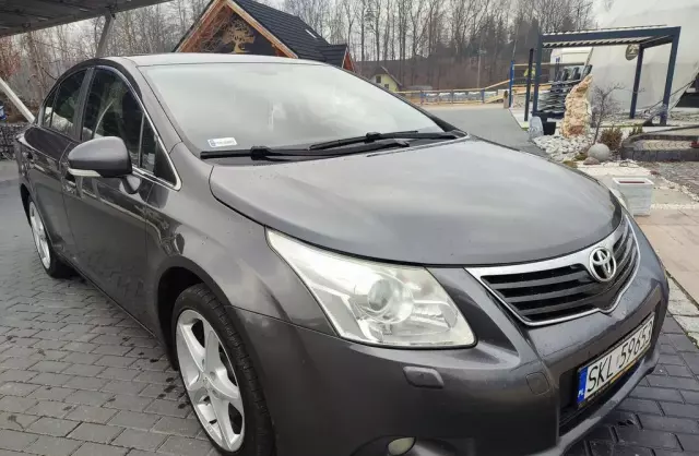 TOYOTA Avensis 