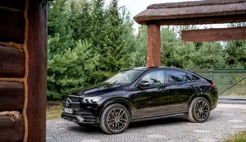 MERCEDES-BENZ GLE 