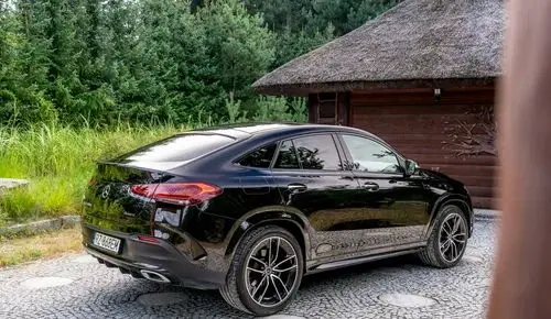 MERCEDES-BENZ GLE 