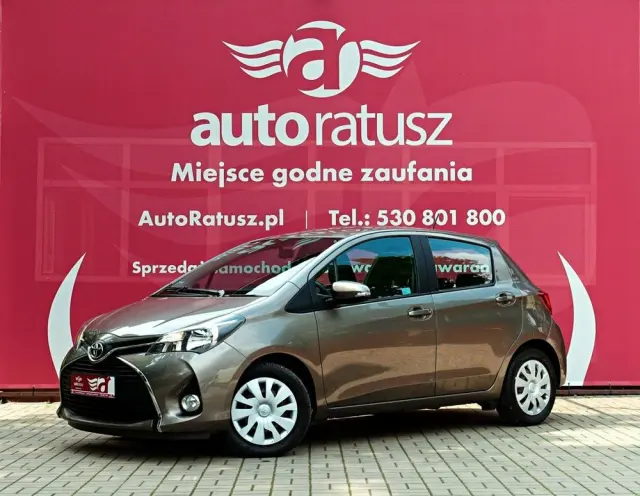 TOYOTA Yaris 