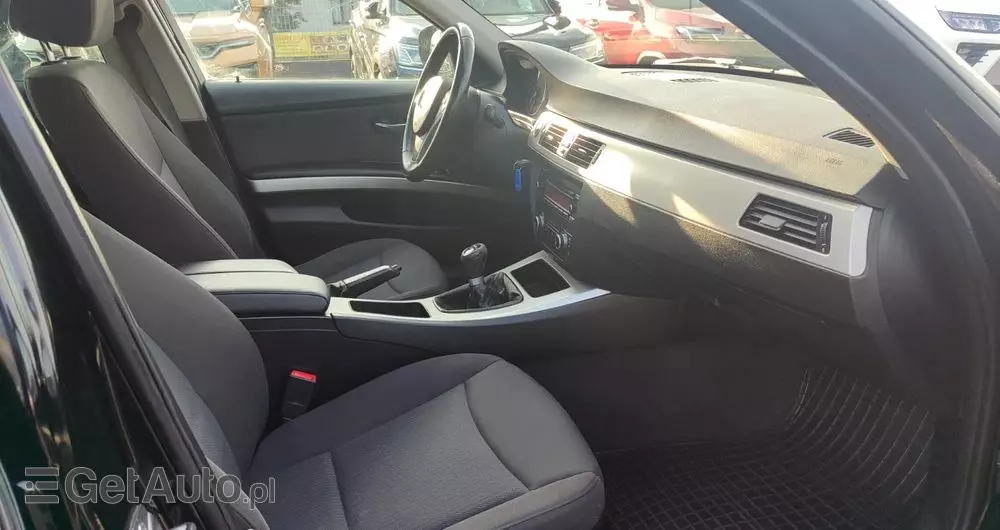 BMW Seria 3 318d