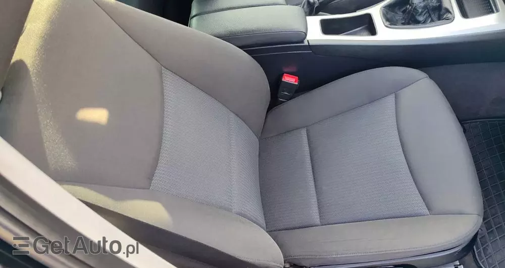 BMW Seria 3 318d