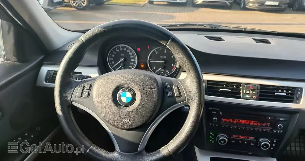 BMW Seria 3 318d