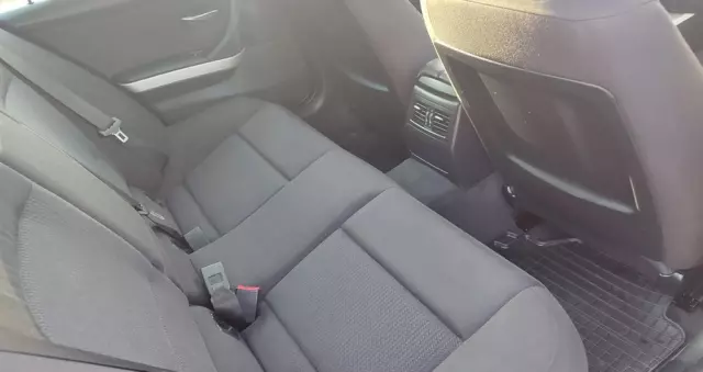 BMW Seria 3 318d