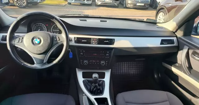 BMW Seria 3 318d