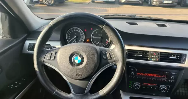 BMW Seria 3 318d