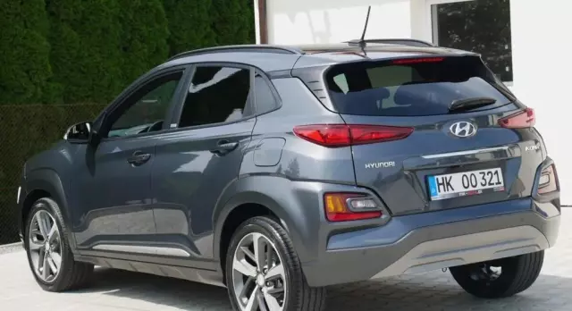 HYUNDAI Kona 