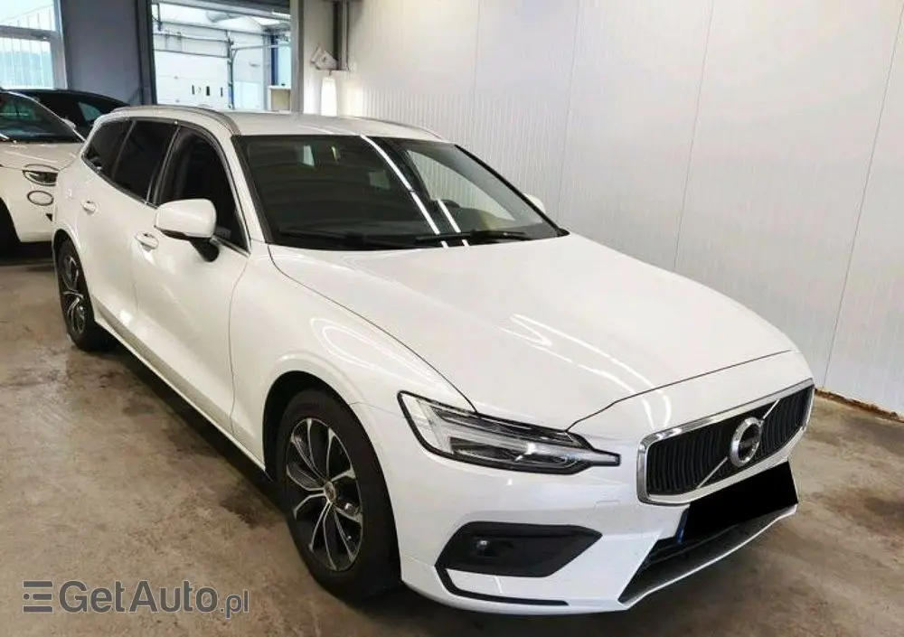 VOLVO V60 B3 B Geartronic Momentum Pro