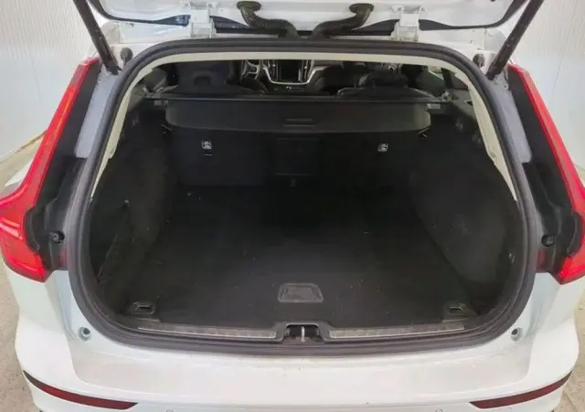 VOLVO V60 B3 B Geartronic Momentum Pro