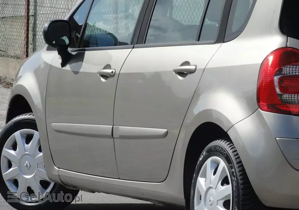 RENAULT Modus Grand 1.2 16V Authentique