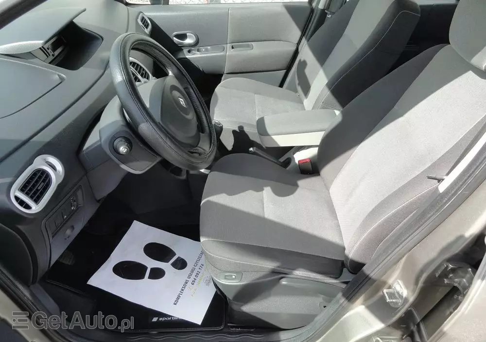 RENAULT Modus Grand 1.2 16V Authentique